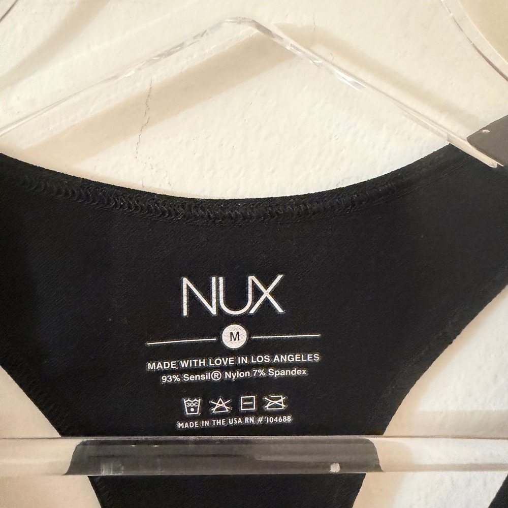 NUX Black Seamless Racerback Sports Bra Medium Textured Athletic Gym M NWOT - Picture 4 of 7
